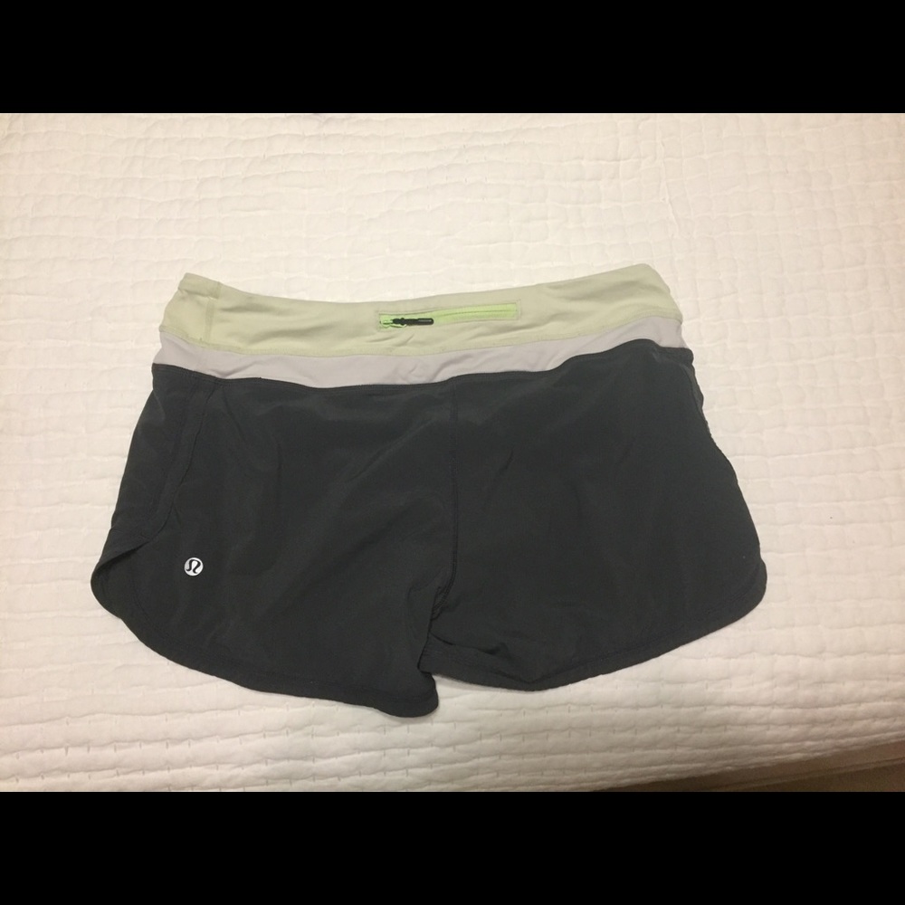 lulu lemon size 6 shorts